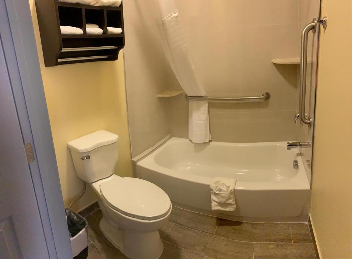 Homestay Inn & Suites Edinburg Luaran gambar